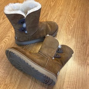 UGG Marcela Il UGGpure
Lined Boots ,U.S Size-8